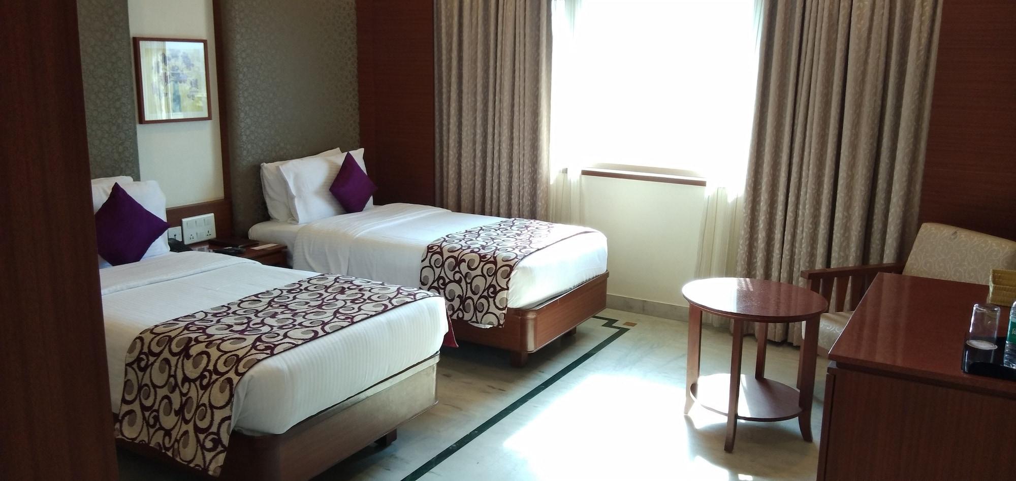 Jp Chennai Hotel Extérieur photo
