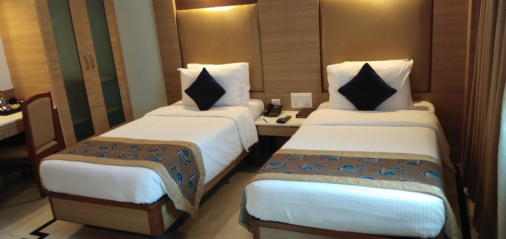 Jp Chennai Hotel Extérieur photo