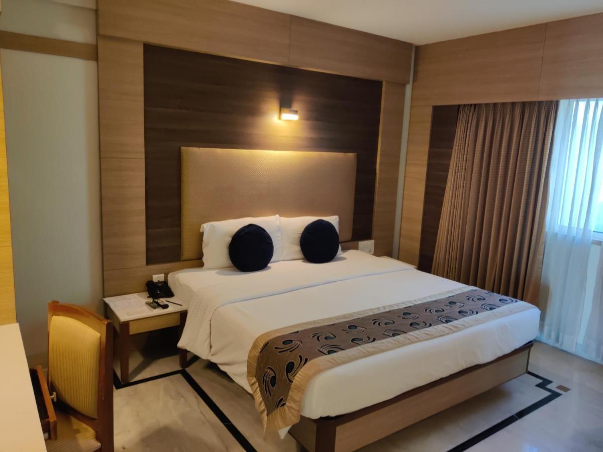 Jp Chennai Hotel Extérieur photo
