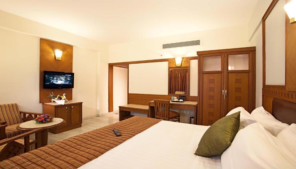 Jp Chennai Hotel Extérieur photo