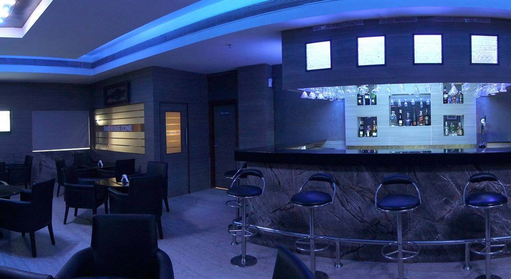 Jp Chennai Hotel Extérieur photo