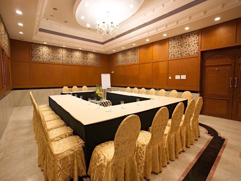 Jp Chennai Hotel Extérieur photo